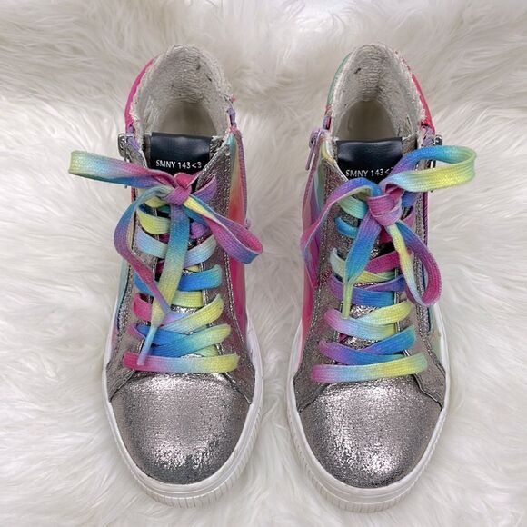 Steve Madden | Holographic high top sneakers 3.0 rainbow laces. - Picture 11 of 11